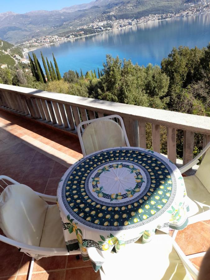 Villa Garden Apartments Herceg Novi Exteriör bild