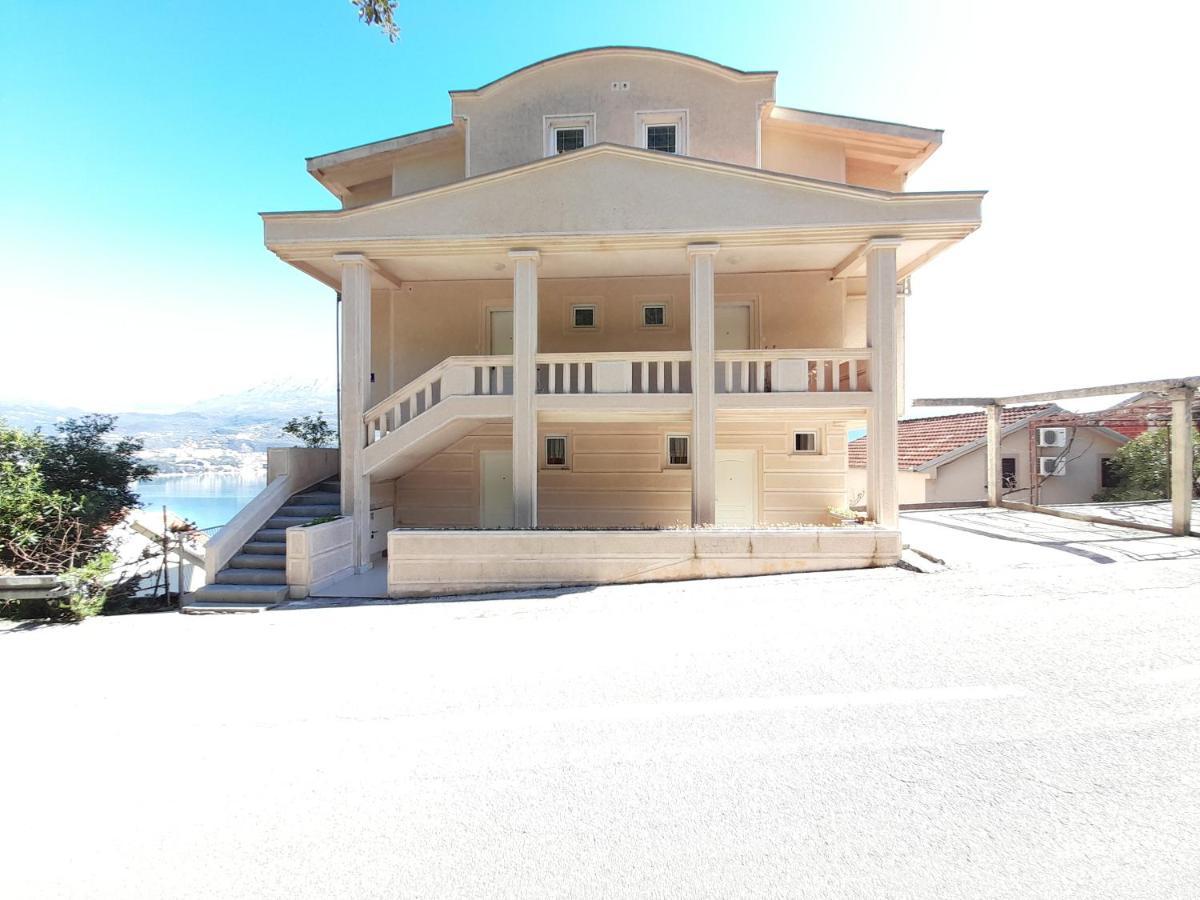 Villa Garden Apartments Herceg Novi Exteriör bild